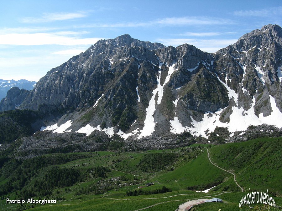 11-Le cime Bacchetta,Concarena e Baione.JPG